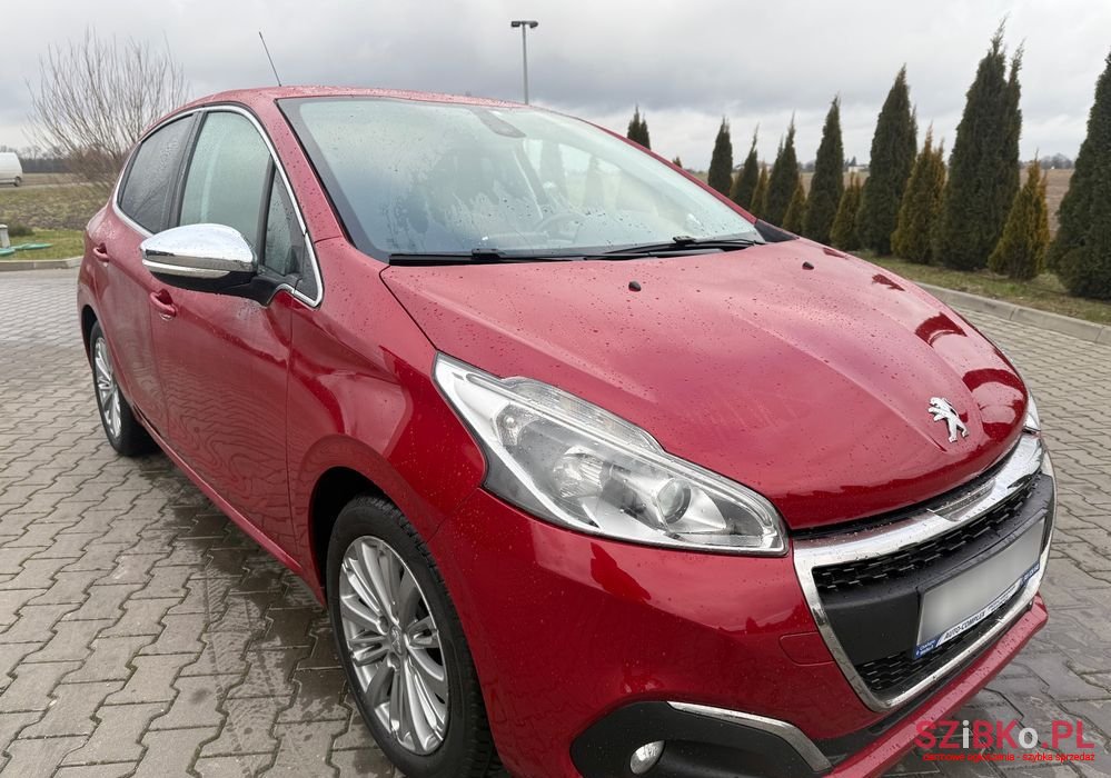 2015' Peugeot 208 1.2 Puretech Allure photo #6