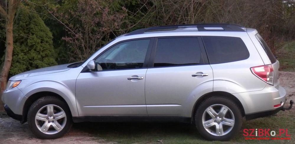 2010' Subaru Forester 2.5 X Limited photo #1