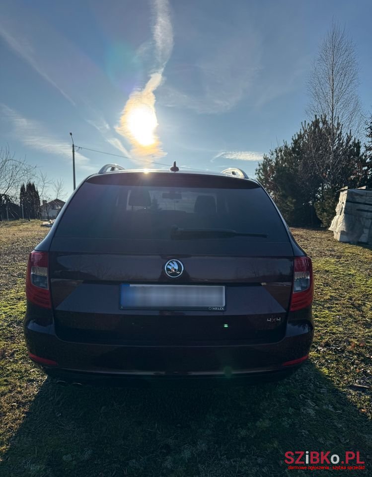 2013' Skoda Superb photo #6