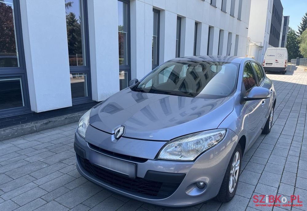 2010' Renault Megane 1.5 Dci Generation photo #1