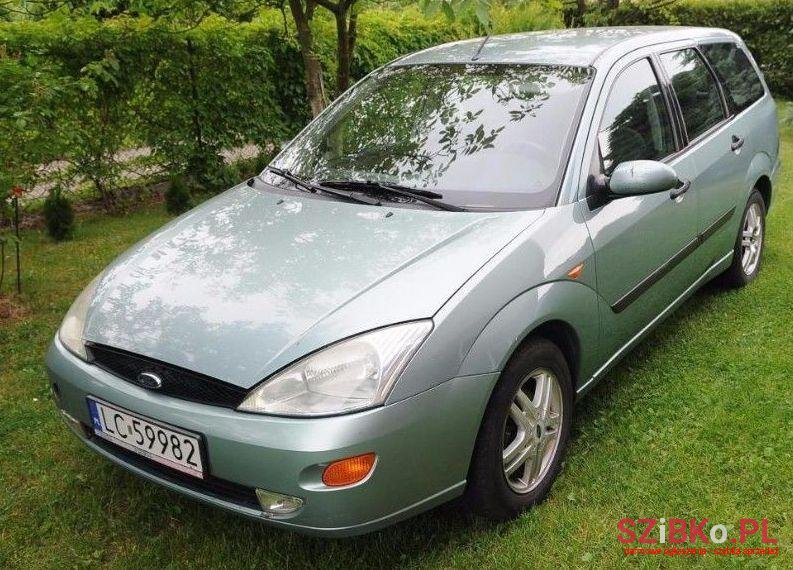 2000' Ford Focus photo #2