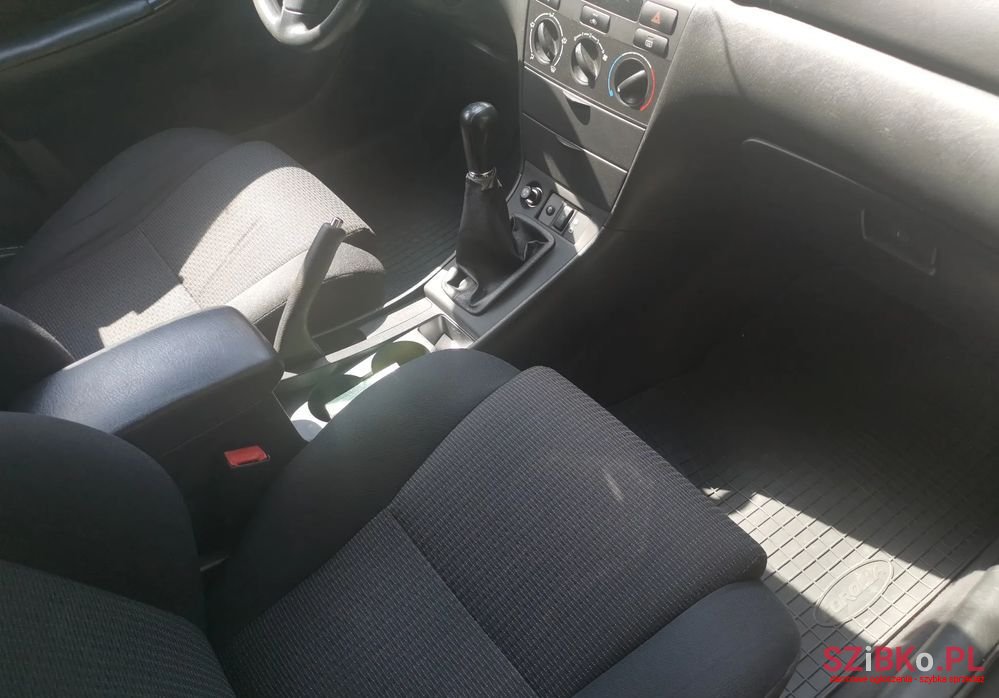 2006' Toyota Corolla 1.4 D-4D Sol photo #2