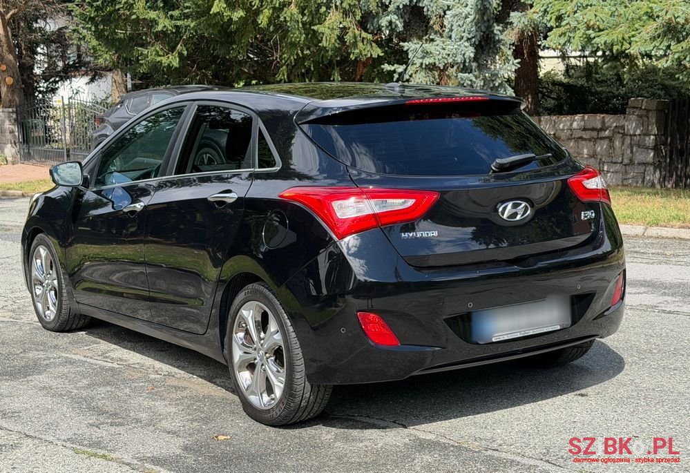2015' Hyundai i30 1.6 Gdi Premium photo #4