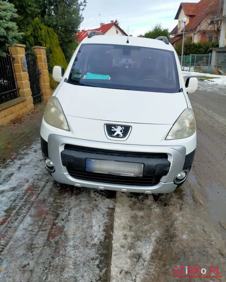 2010' Peugeot Partner photo #1