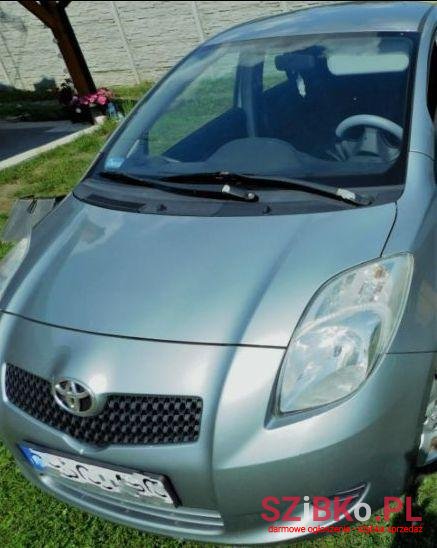 2006' Toyota Yaris photo #1