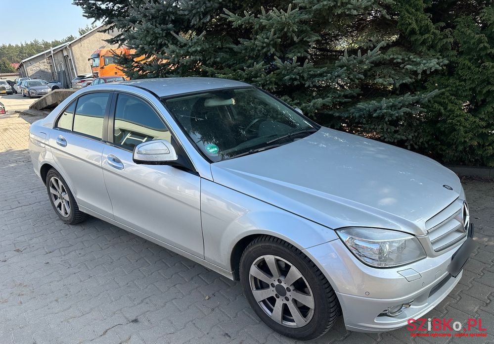 2008' Mercedes-Benz C-Class photo #5