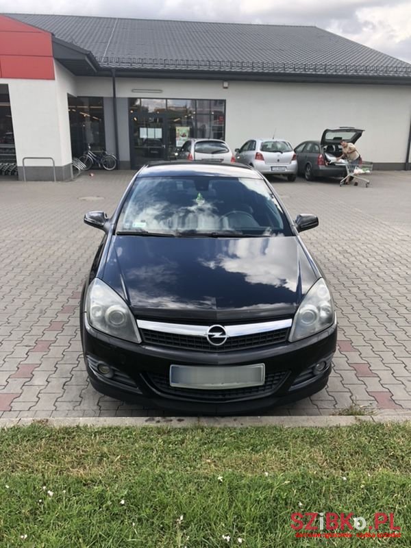 2008' Opel Astra photo #2