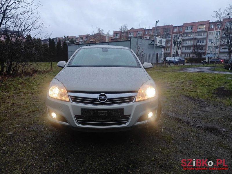 2008' Opel Astra 1.6 Navi photo #3