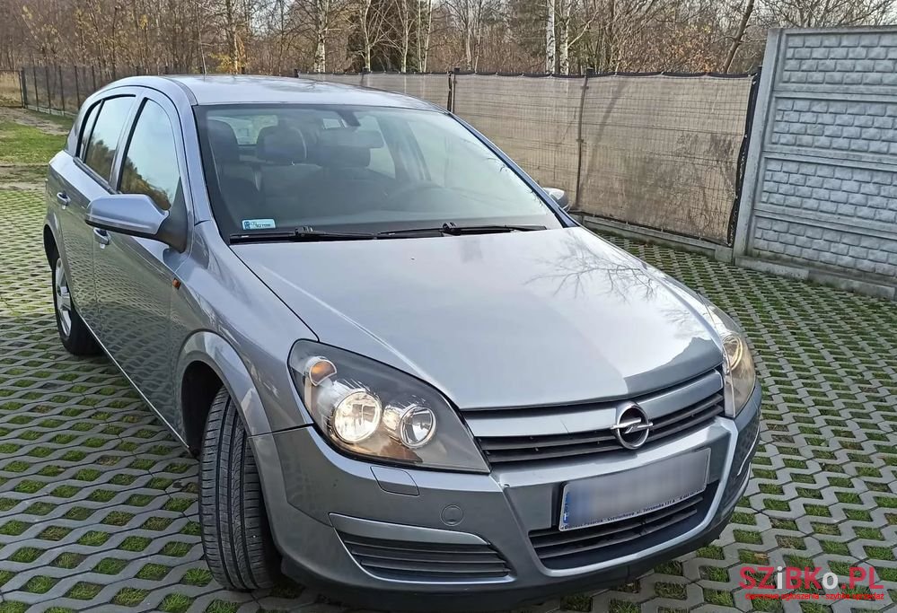 2005' Opel Astra Iii 1.6 Enjoy photo #1