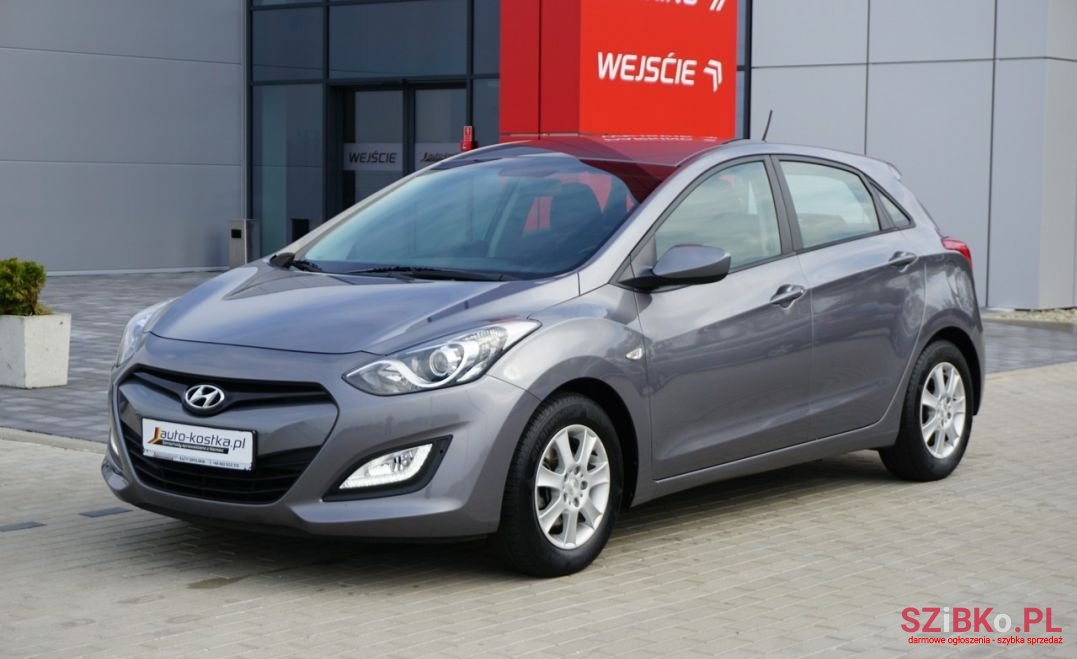 2012' Hyundai i30 photo #1