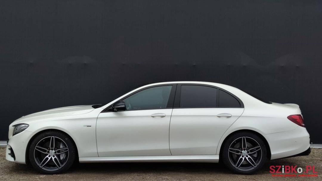 2019' Mercedes-Benz E-Class photo #3