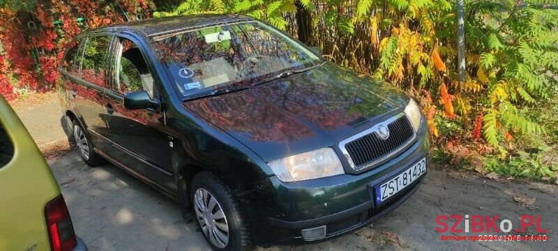 2001' Skoda Fabia photo #1