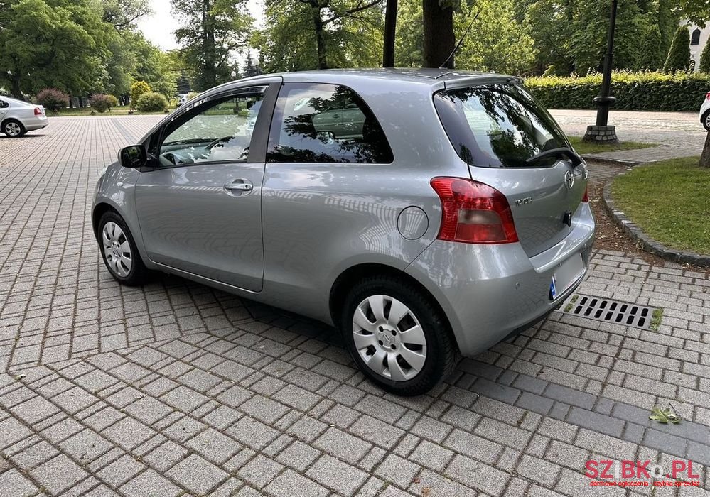 2008' Toyota Yaris 1.3 Vvt-I Sol photo #2