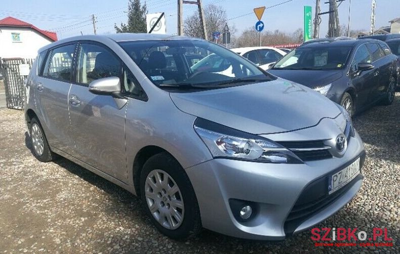 2014' Toyota Verso photo #1