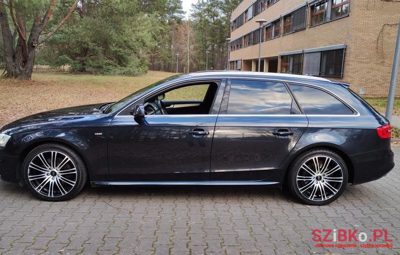 2012' Audi A4 Avant photo #4