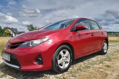 2014' Toyota Auris