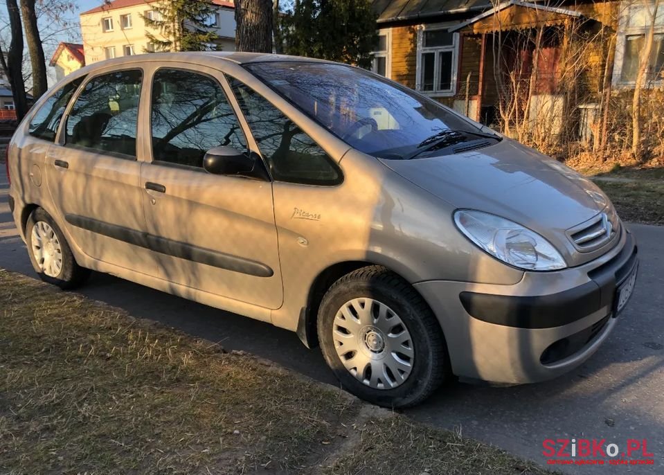 2005' Citroen Xsara Picasso photo #2