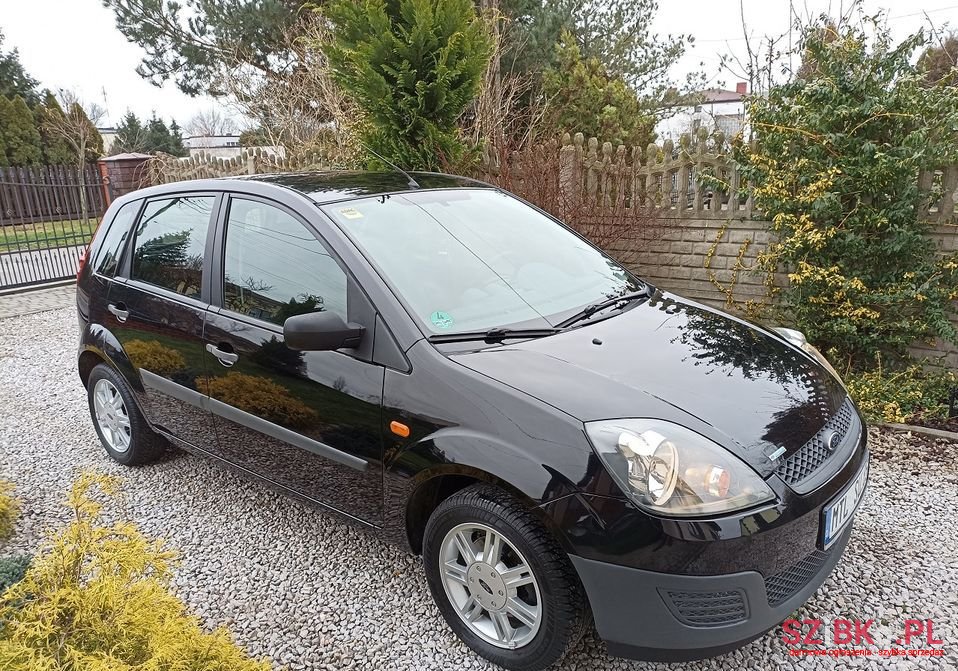 2005' Ford Fiesta photo #1