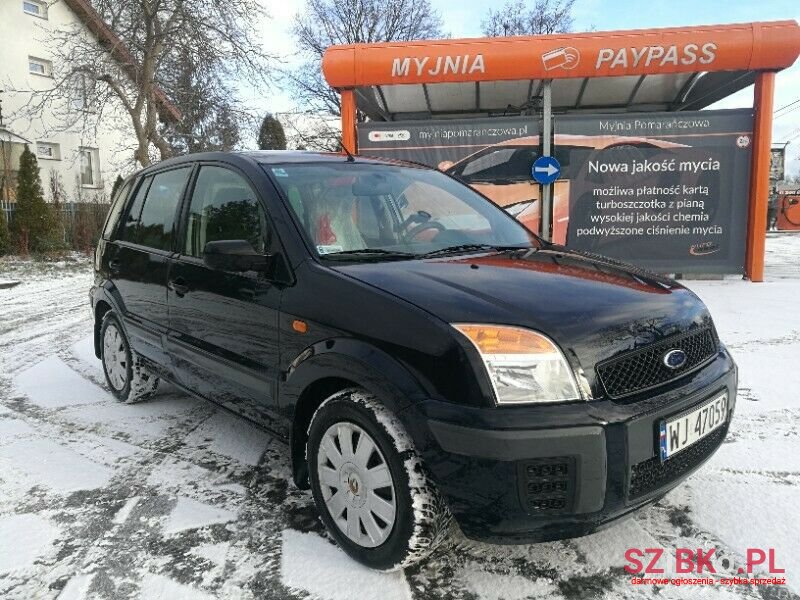 2006' Ford Fusion photo #2