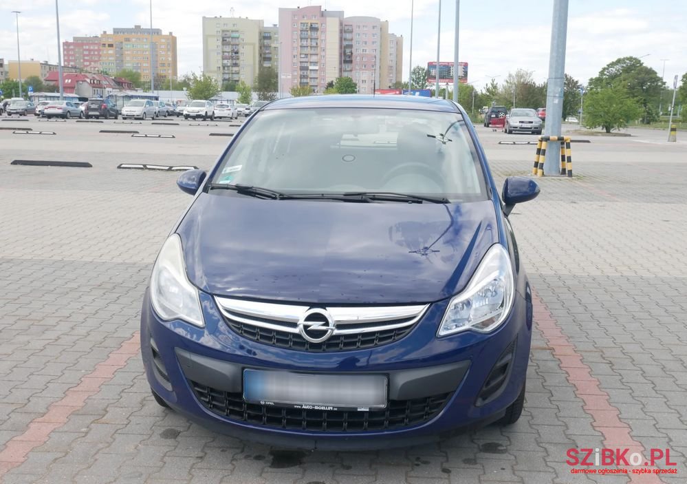 2012' Opel Corsa photo #2