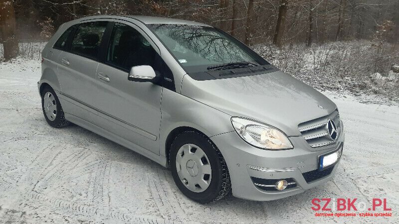 2011' Mercedes-Benz B160 photo #2