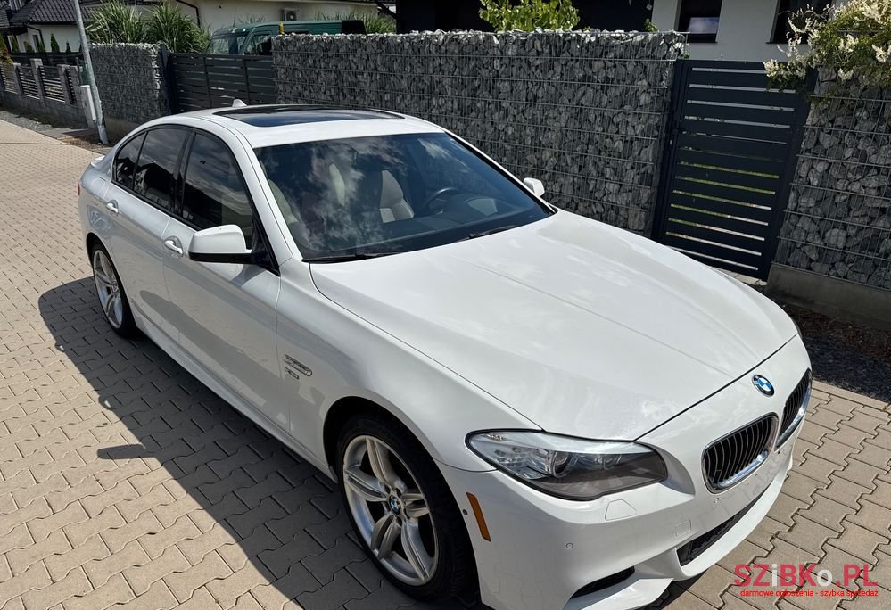 2012' BMW 5 Series 535I Xdrive photo #4