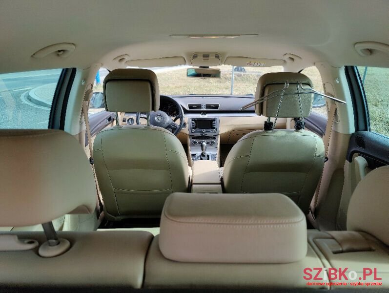 2014' Volkswagen Passat photo #5