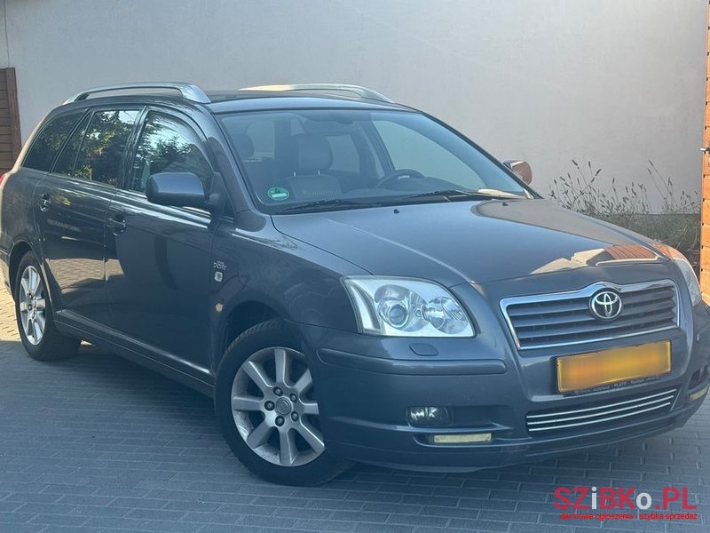 2007' Toyota Avensis photo #1