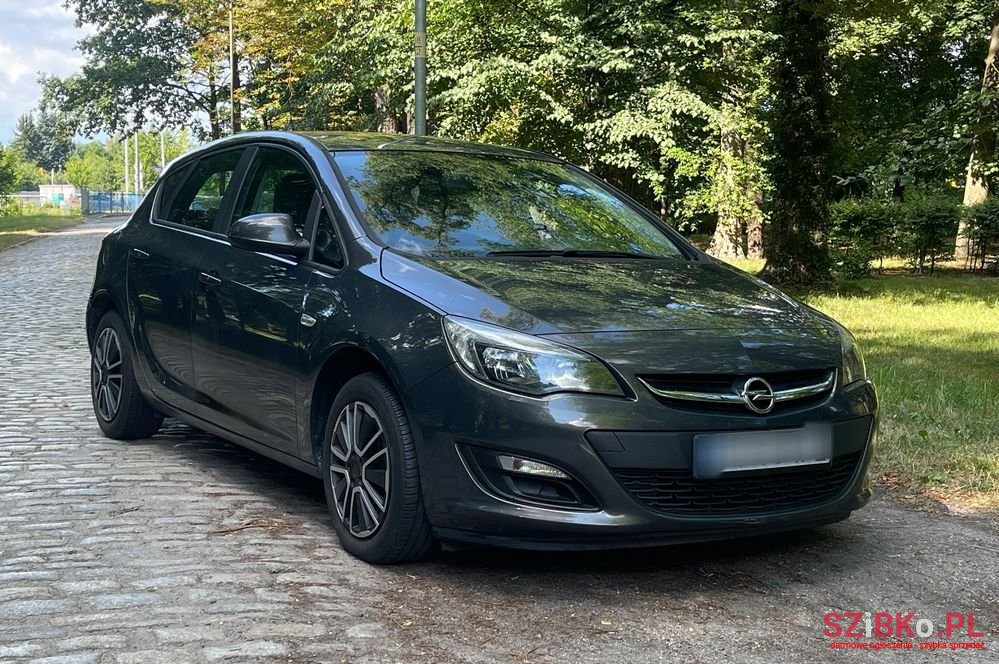 2014' Opel Astra 1.6 Active photo #2