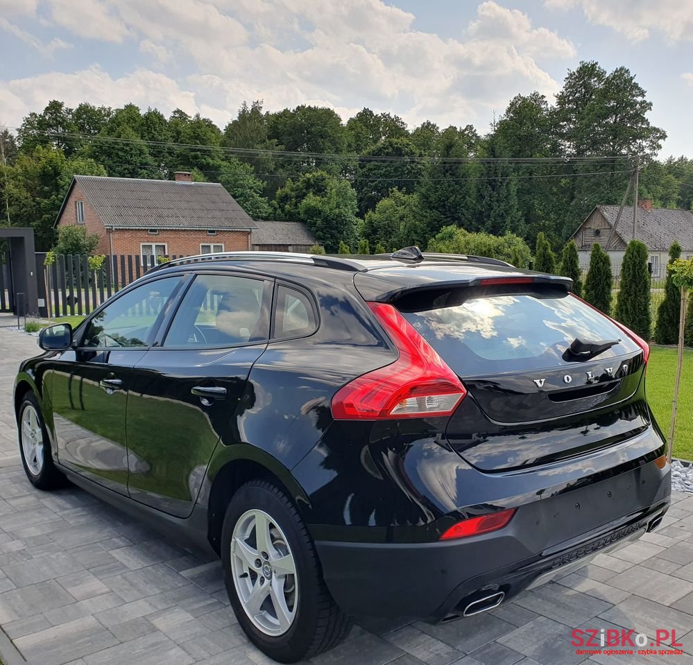 2013' Volvo V40 Cross Country D2 photo #4