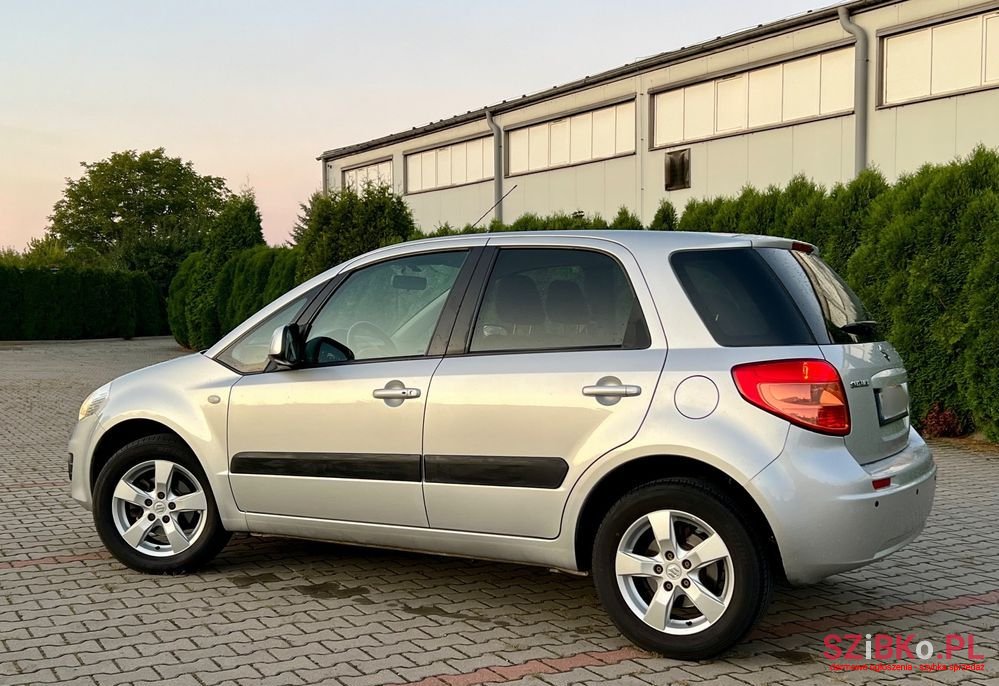 2011' Suzuki SX4 1.6 Premium photo #6