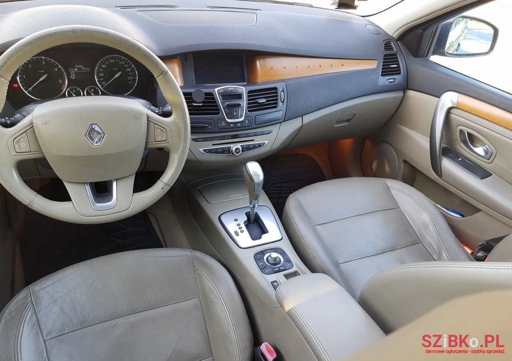 2008' Renault Laguna 2.0 Dci Initiale photo #3