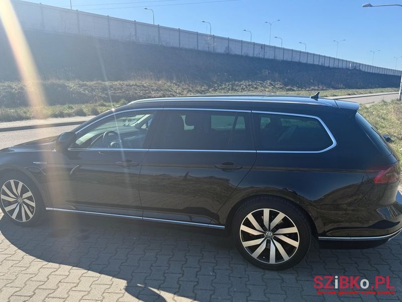 2015' Volkswagen Passat photo #6