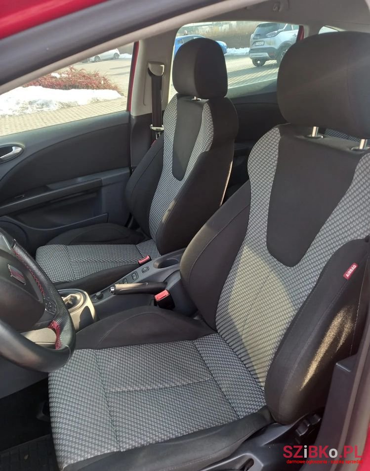 2010' SEAT Leon 1.4 photo #5