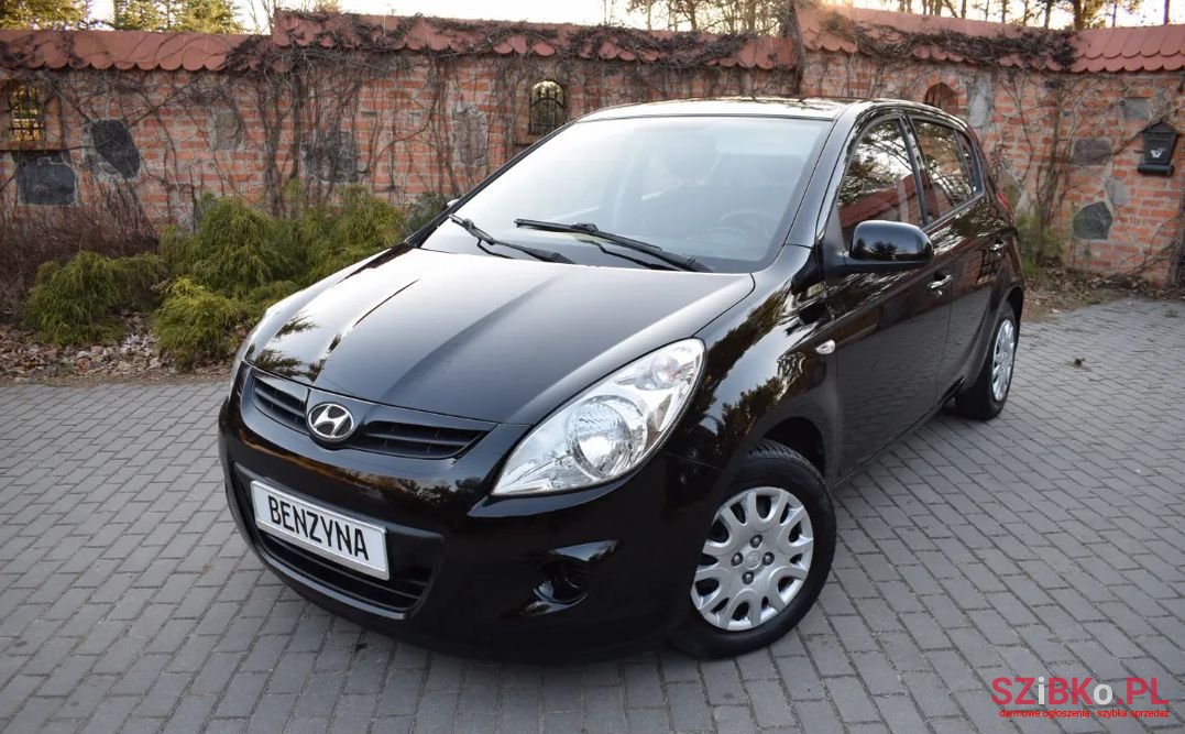 2009' Hyundai i20 photo #1