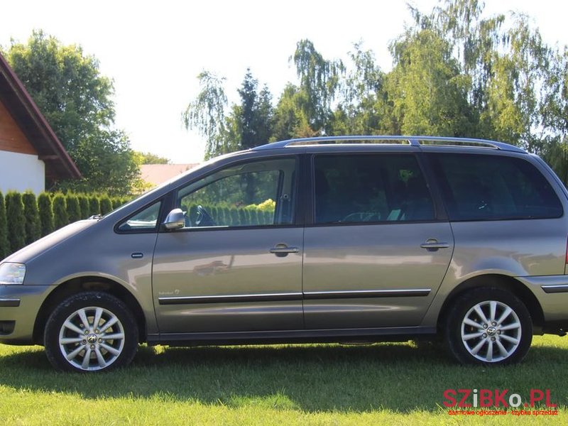 2007' Volkswagen Sharan 1.9 Tdi Comfortline Tiptr photo #2