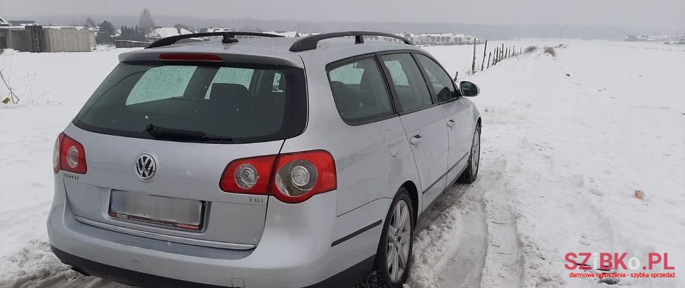 2007' Volkswagen Passat photo #6