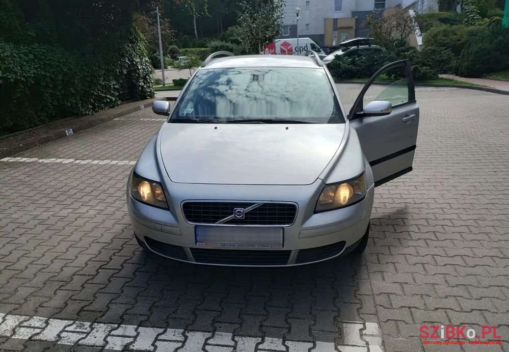 2005' Volvo V50 photo #1
