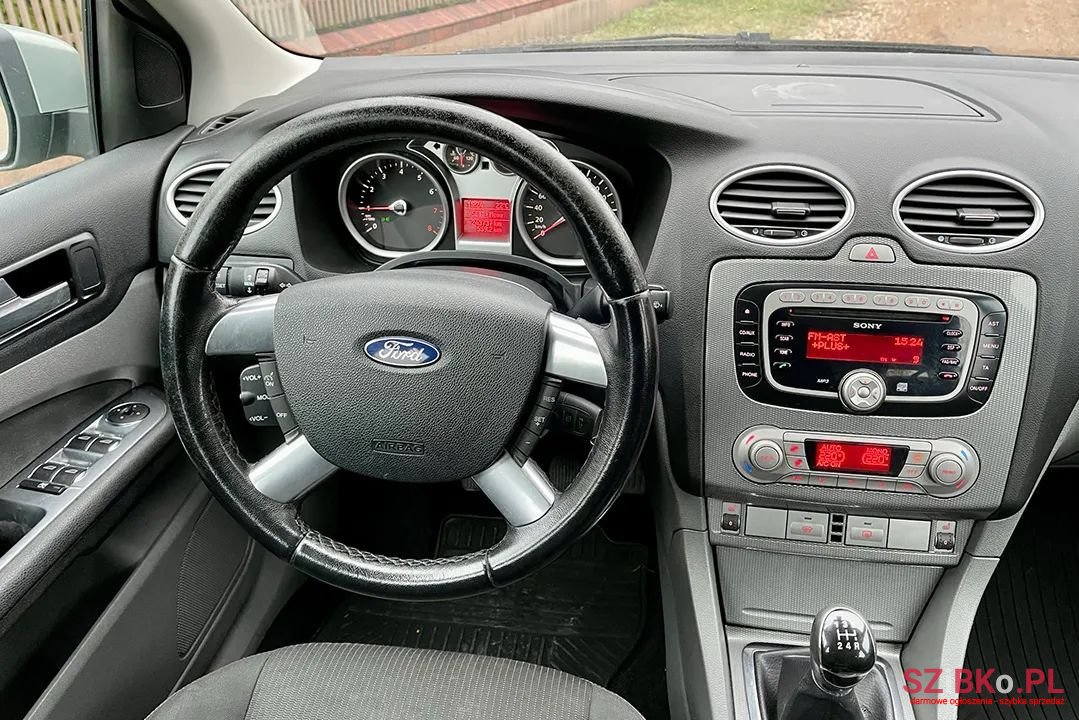 2008' Ford Focus photo #3