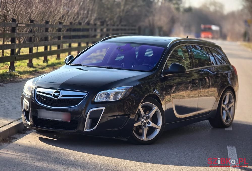 2011' Opel Insignia photo #1