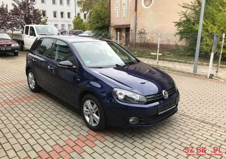 2012' Volkswagen Golf photo #1