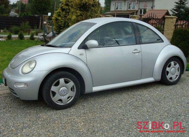 2003' Volkswagen New Beetle photo #1