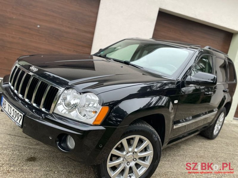 2007' Jeep Grand Cherokee photo #2