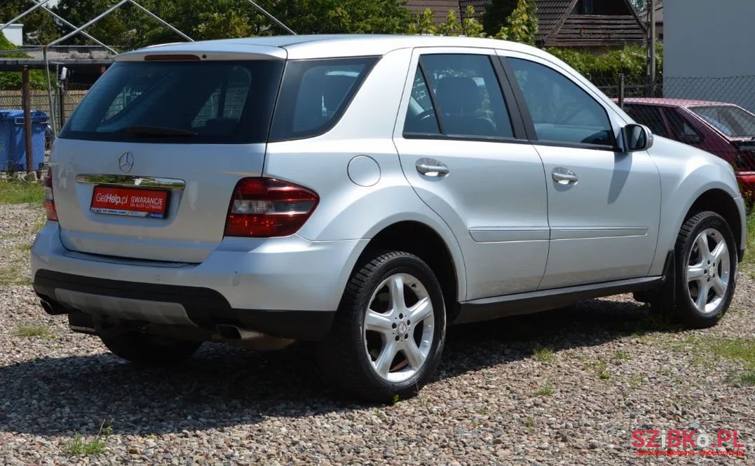 2008' Mercedes-Benz Ml photo #3