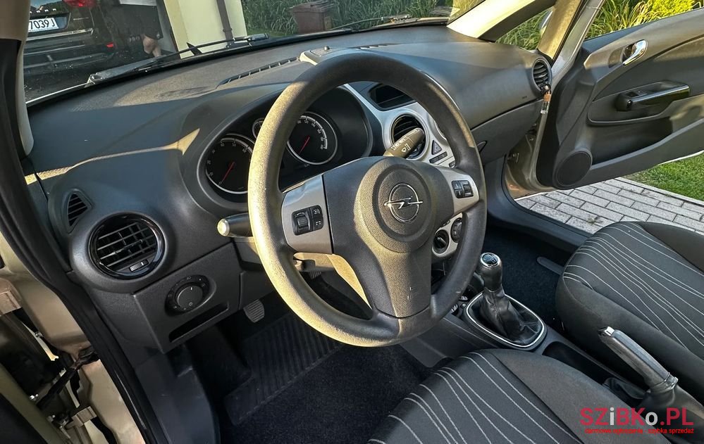 2008' Opel Corsa 1.4 16V photo #6