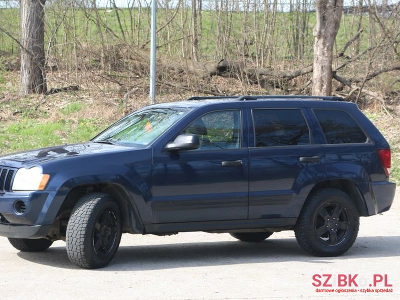 2005' Jeep Grand Cherokee photo #3