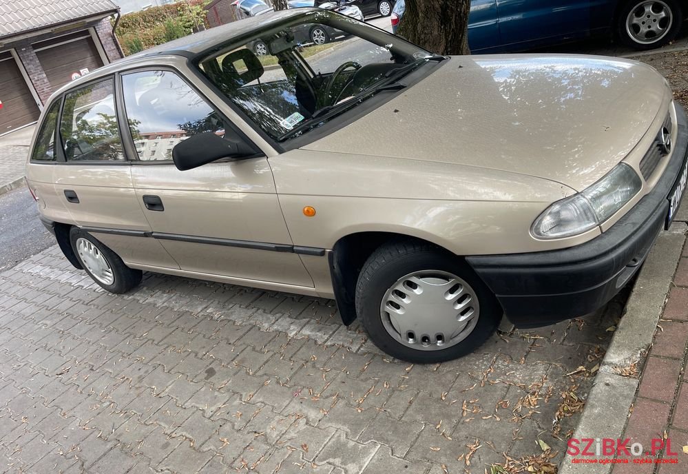 1996' Opel Astra photo #1