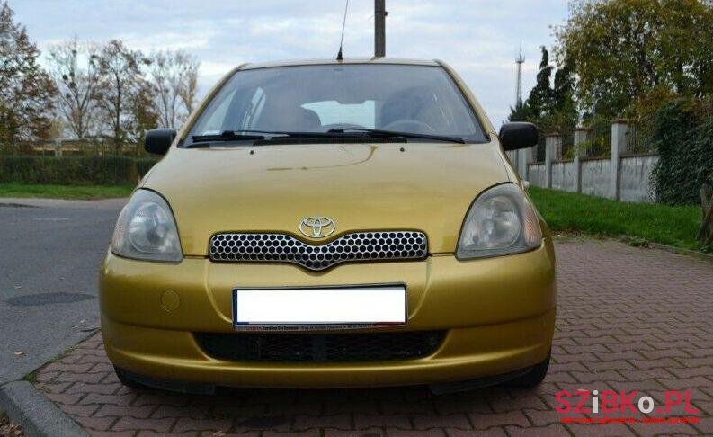2002' Toyota Yaris photo #1