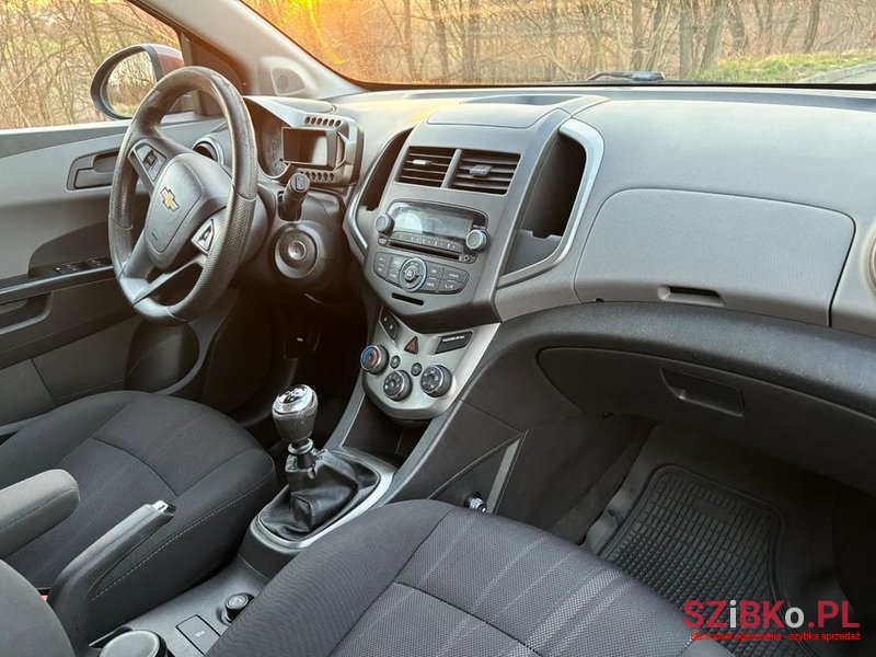 2011' Chevrolet Aveo photo #4