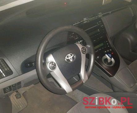 2010' Toyota Prius photo #3
